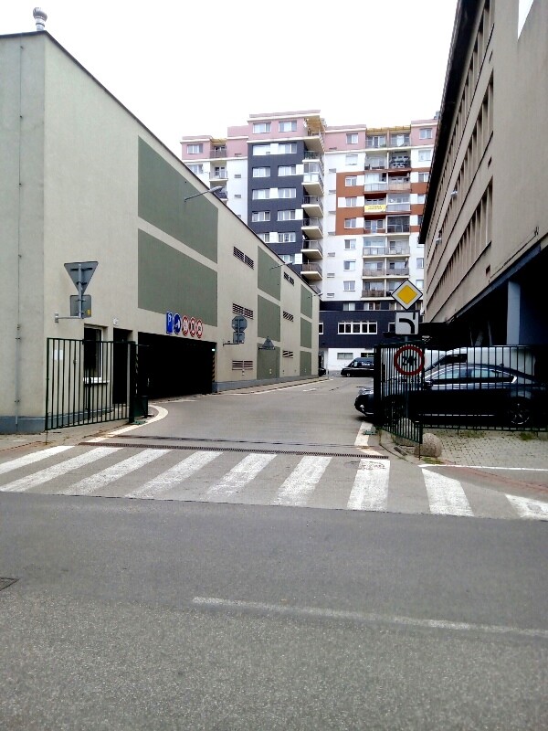 Prenaj.vnútorné PS na Mraziarenskej, Nivy, BA 2