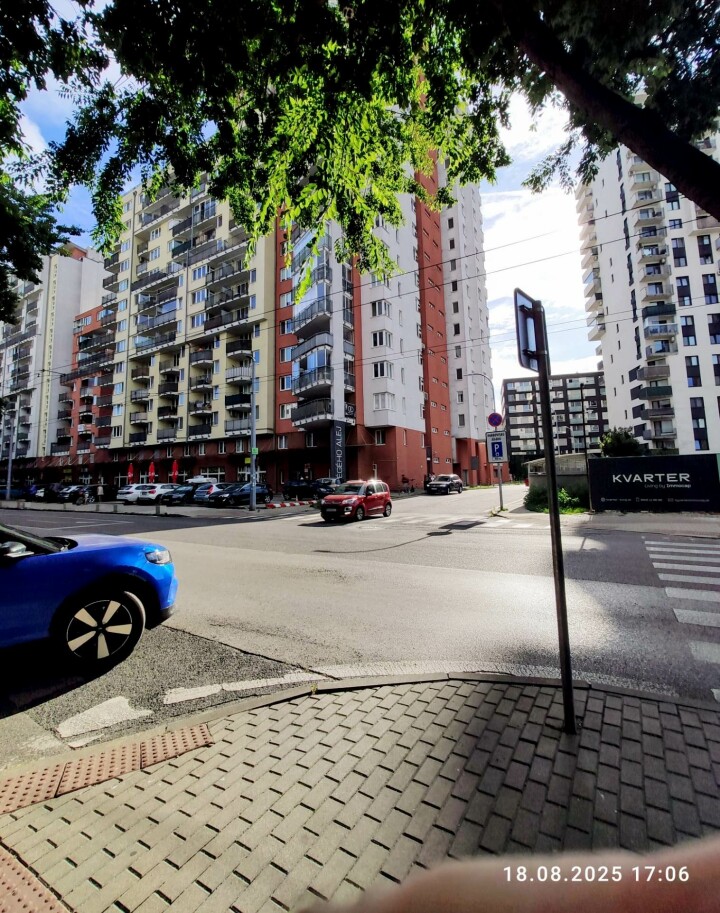 Prenaj.vnútorné PS  v Jégého aleji č.8, v BA 2