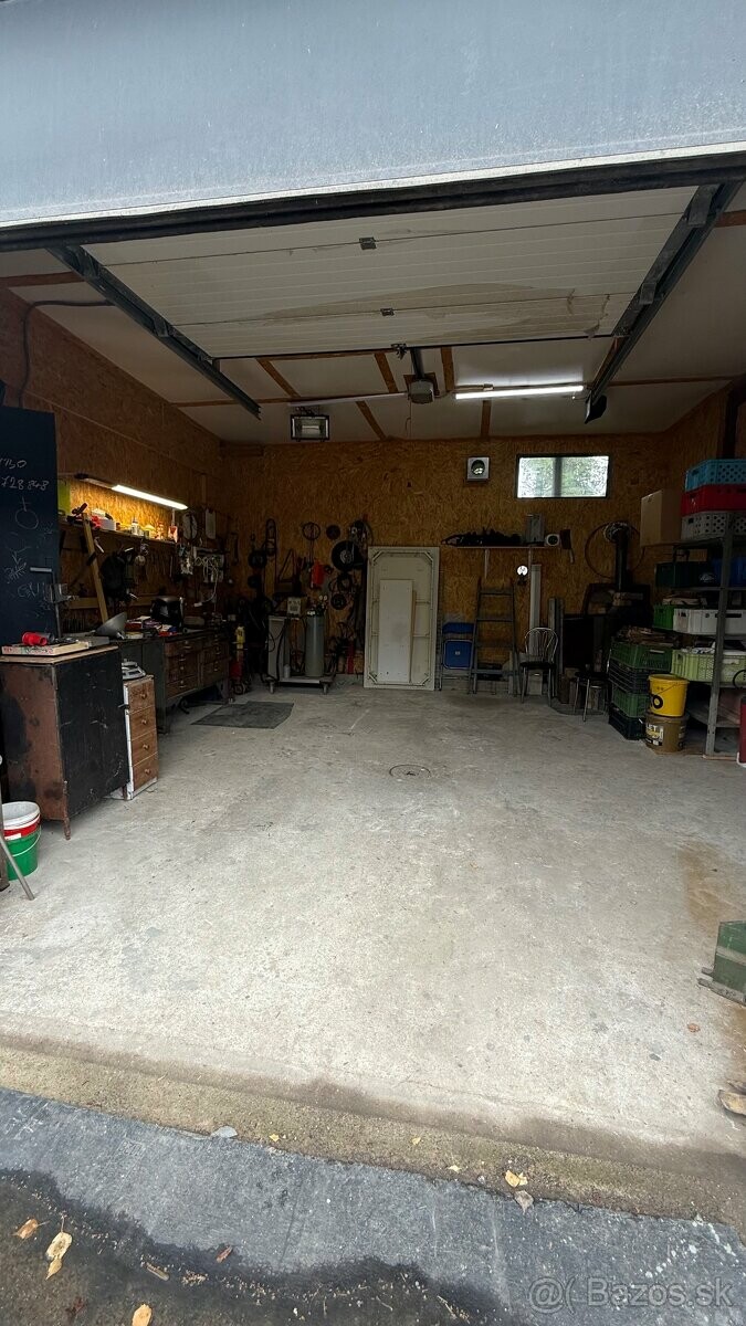 Prenájom haly na podnikanie s parkovaním
