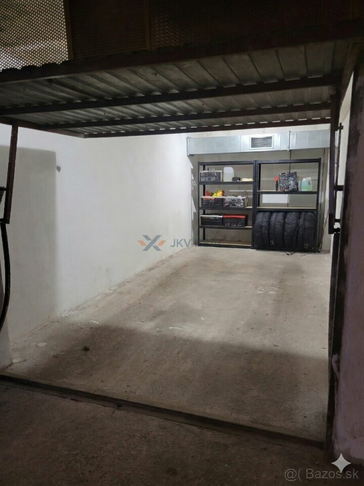Predaj samostatnej garáže v Bratislave-Karlovej Vsi