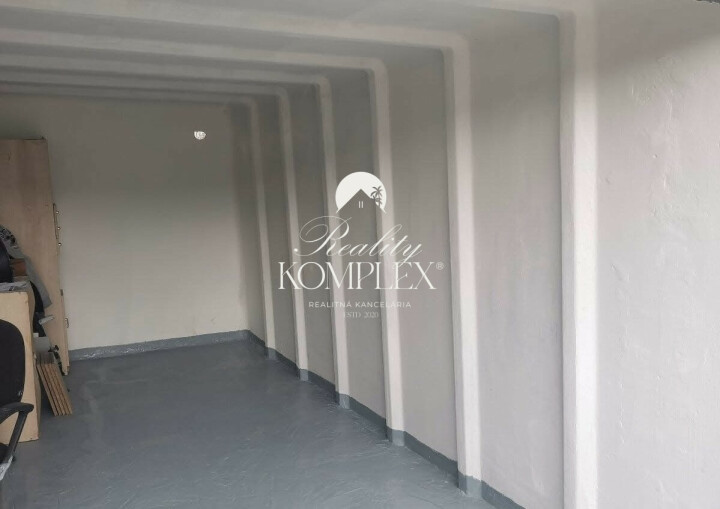 Na predaj zrekonštruovaná garáž na Domkárskej ulici