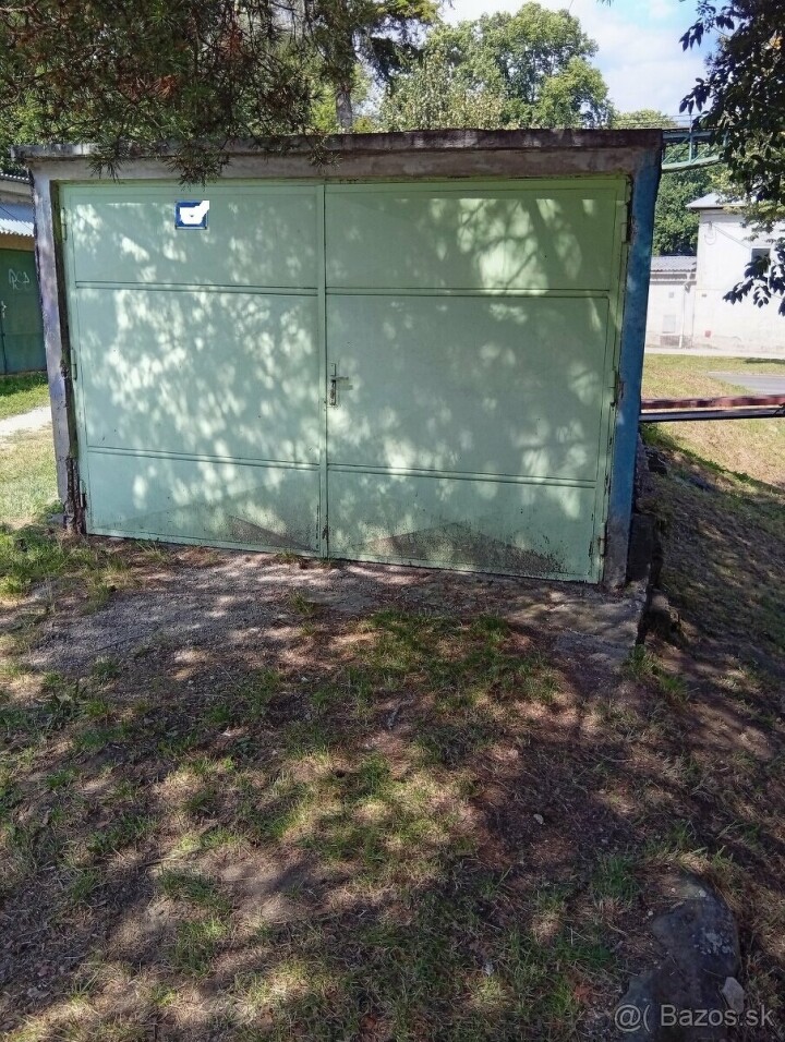 Samostatná garáž na predaj v Prievidzi
