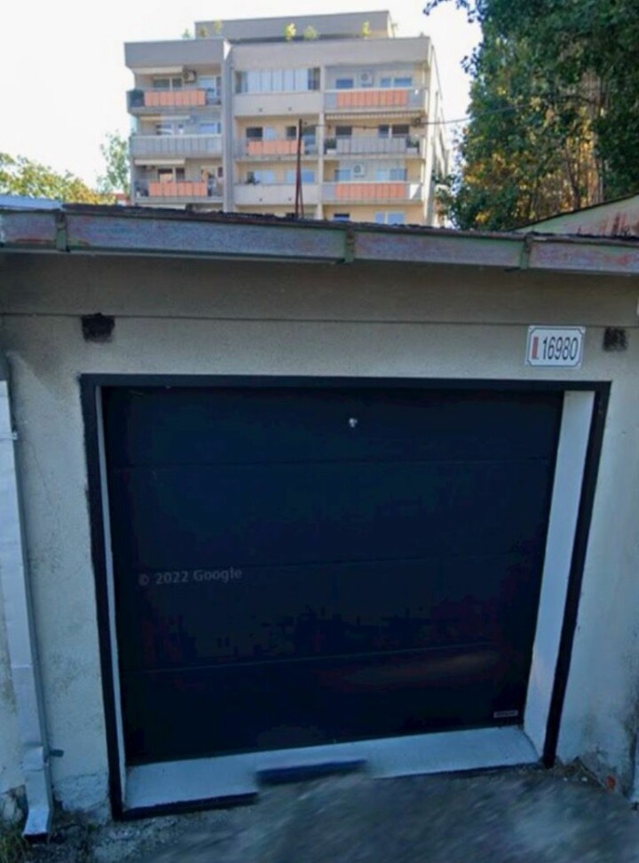 Predaj murovaná garáž v Ružinove, Bratislava