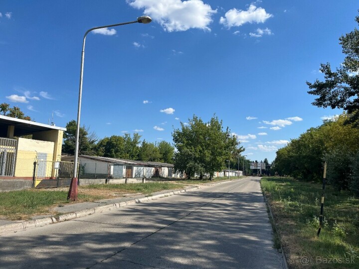 Predaj priestrannej garáže na Tabakovej ulici v Komárne