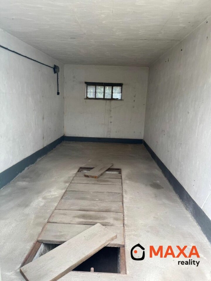 Na predaj murovaná garáž v Prievidzi