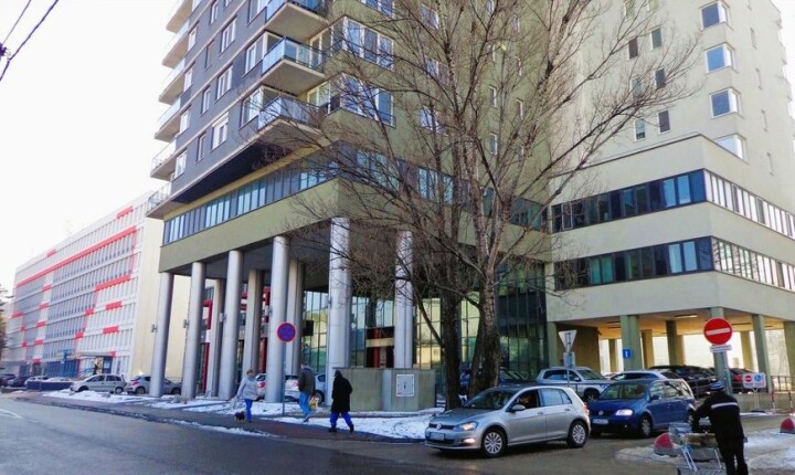 Prenájom parkovacieho miesta v dvojgaráži v Ružovej doline