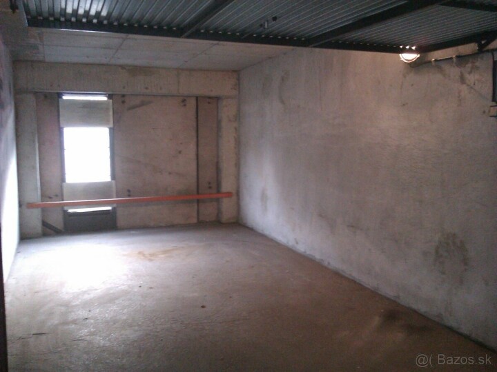 Na predaj samostatná garáž v Bratislave - Vrakuňa, Dvojkrížna ulica