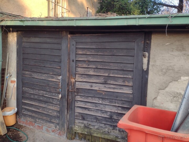 Prenájom vykurovanej garáže v centre Nitry