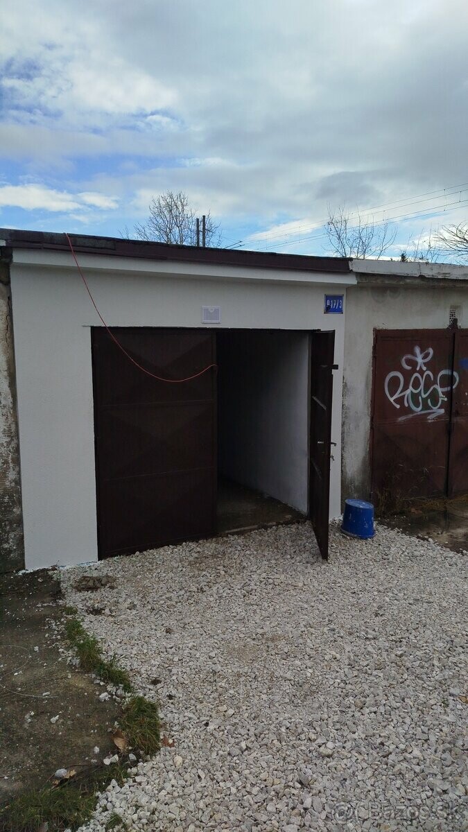 Garáž na prenájom na Skalickej ceste, 18 m²