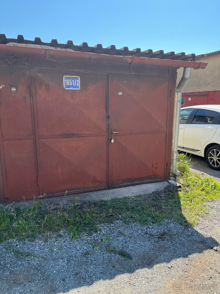 Na predaj garáž s elektrinou na Michalovskej ulici v Košiciach