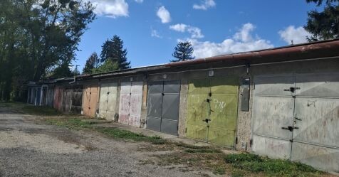 Na predaj garáž v radovej zástavbe na Lesnej ulici