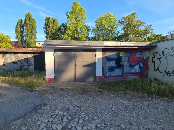 Na predaj samostatná garáž v Bratislave - Ružinov
