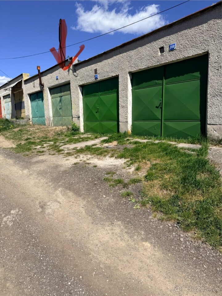 Na predaj murovaná garáž 20 m² v Handlovej