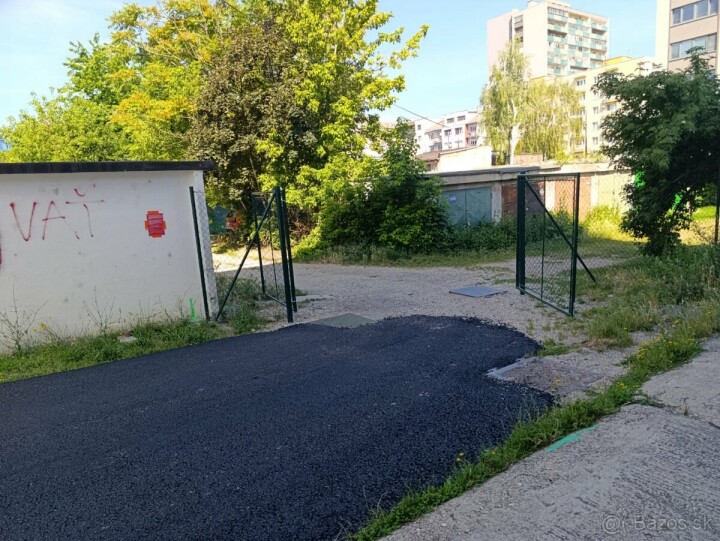 Na predaj zrekonštruovaná garáž na Kocelovej ulici