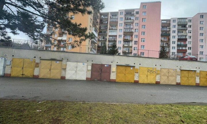 Predaj murovaná garáž v Trenčíne, sídlisko JUH