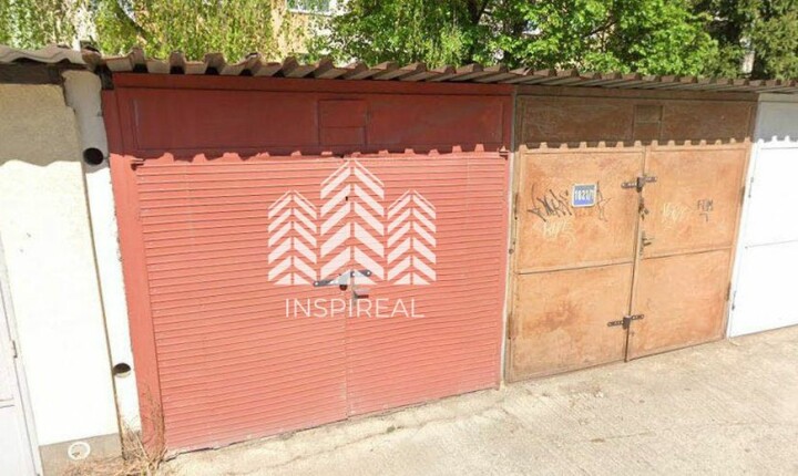 Predaj garáže 17 m² na Lomené ulici, Košice-Staré Mesto