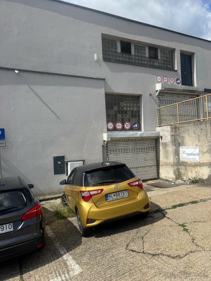 Na predaj garáž v garážovom dome na Pionierskej ulici