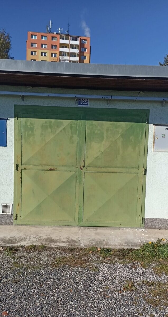 Dlhodobý prenájom garáže v Poprade pri trati