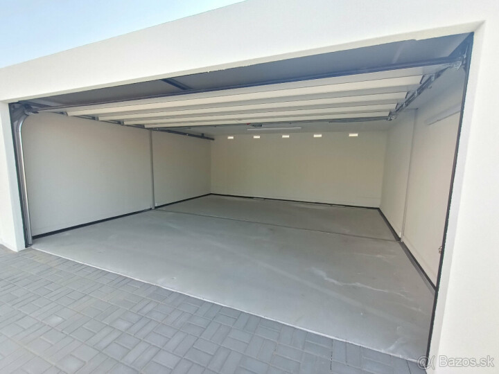 Priestranná dvojgaráž 36 m² s vodou a elektrinou na prenájom v Trenčíne