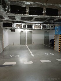 Prenájom vnútorného parkovacieho miesta s kobkou v City Parku