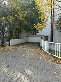 Predaj priestrannej nadrozmernej garáže na Medveďovej ulici v Petržalke