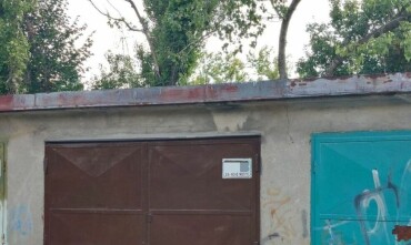 Na predaj - garáž s montážnou jamou na Vyhnianskej ceste, Bratislava III