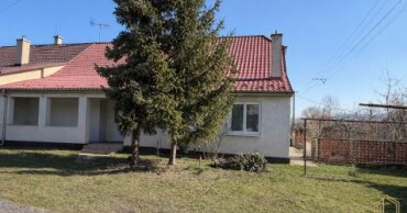 Murovaná garáž na predaj v uzatvorenom areáli na Sadovej ulici, Senica