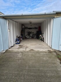 Predaj garáže s elektrinou v Seredi