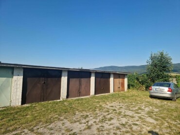 Na predaj murovaná garáž s pozemkom v Handlovej