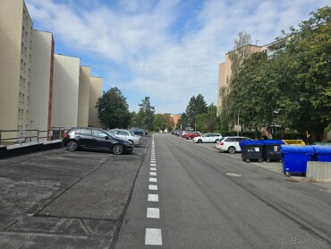 Prenájom parkovacieho miesta na ulici Jána Halašu v Trenčíne