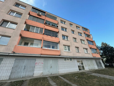 Na predaj garáž na Homolovej ulici v Dúbravke, Bratislava