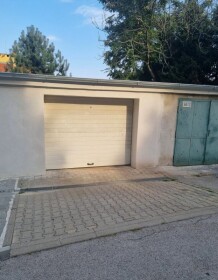 Samostatná garáž 18 m2 na predaj v Starom Meste