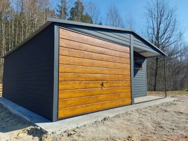 Plechová garáž 6x6 m s technickou miestnosťou