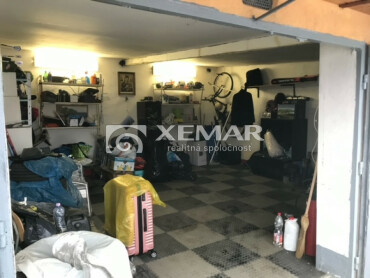 Predaj dvojgaráže v Žiari nad Hronom s elektrickou prípojkou
