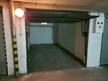 Predaj garáže v garážovom dome na ulici Laca Novomeského