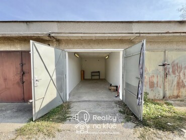 Prenájom garáže s elektrinou na Čerešňovej ulici v Nových Zámkoch