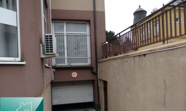 Prenájom garážových státí v centre Senca - Lichnerova ulica