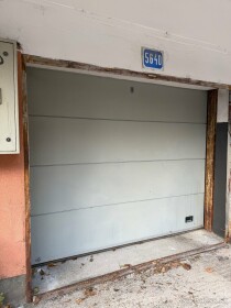 Garáž na predaj s elektrickou bránou, 16,5 m² – Karlova Ves