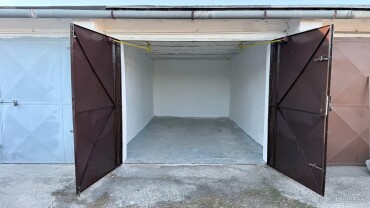 Predaj garáže 20 m² v Leviciach na ulici Ku Bratke