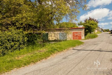 Na predaj murovaná garáž v Banskej Štiavnici