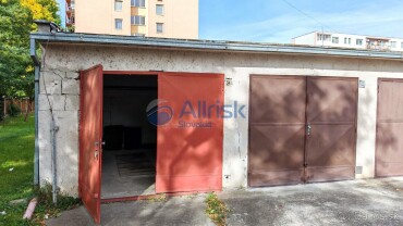 Predaj garáže na sídlisku Novomeského s elektrinou a výmerou 20 m²