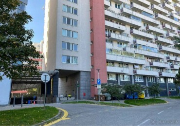 Predaj garážového státia č. 16 v objekte Koloseo na Tomášikovej ulici