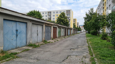 Murovaná garáž na predaj vo Zvolene, ulica A. Hlinku