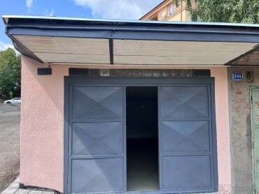 Na predaj zrekonštruovaná garáž s pozemkom na Veľkej okružnej, Žilina