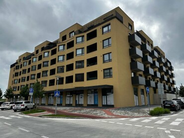 Prenájom parkovacieho miesta v garáži na Novomestskej 8