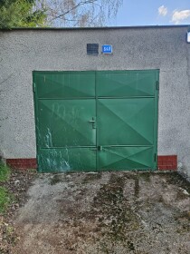 Predaj zrekonštruovanej garáže na Mierovom námestí v Handlovej
