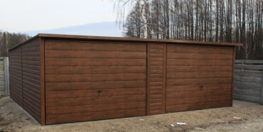 Predaj garáže 6,5 x 6 m s bránou