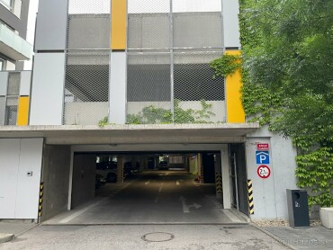Predaj vnútorného parkovacieho miesta na Jégého 6