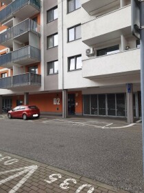 Dlhodobý prenájom vonkajšieho parkovacieho státia Jégeho 14 Ružinov