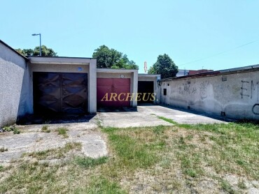 Na predaj priestranná murovaná garáž na Svätoplukovej ulici